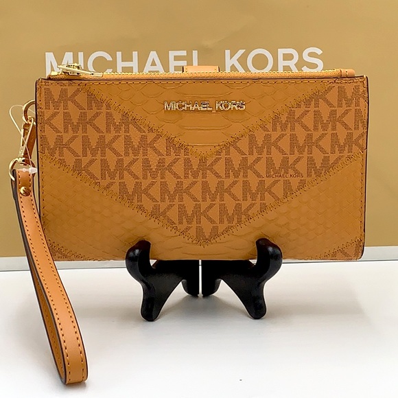 MICHAEL KORS
CIDER MULTI
LG DOUBLE ZIP WRISTLET 
Crocodile Leather Snakeskin - Picture 2 of 14